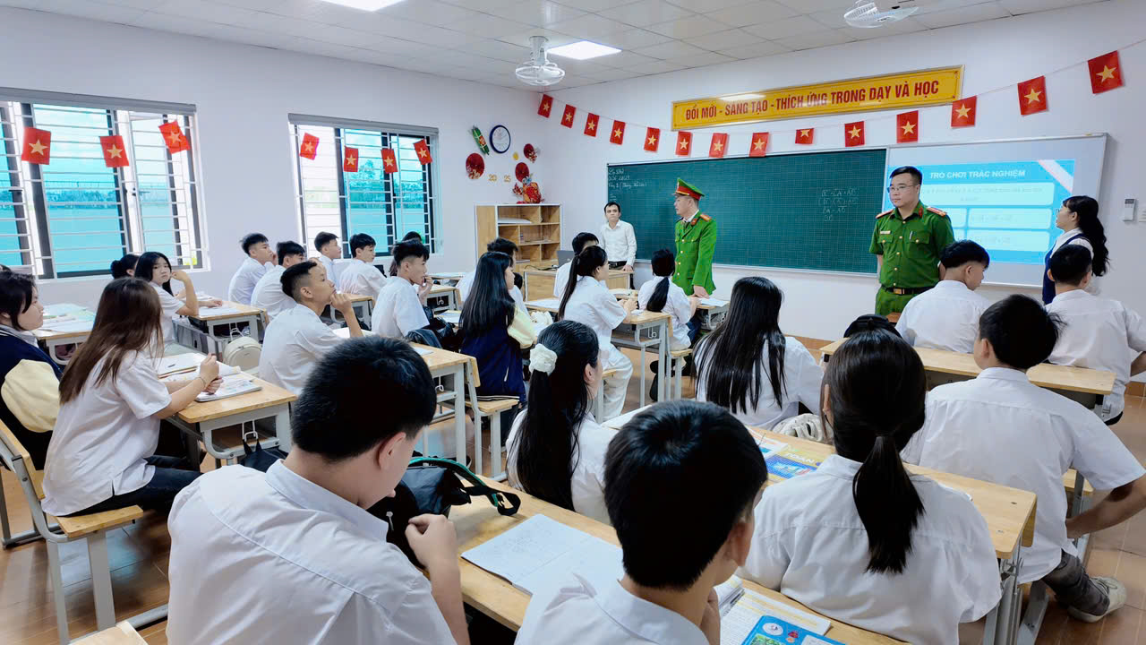 Anh-tin-bai